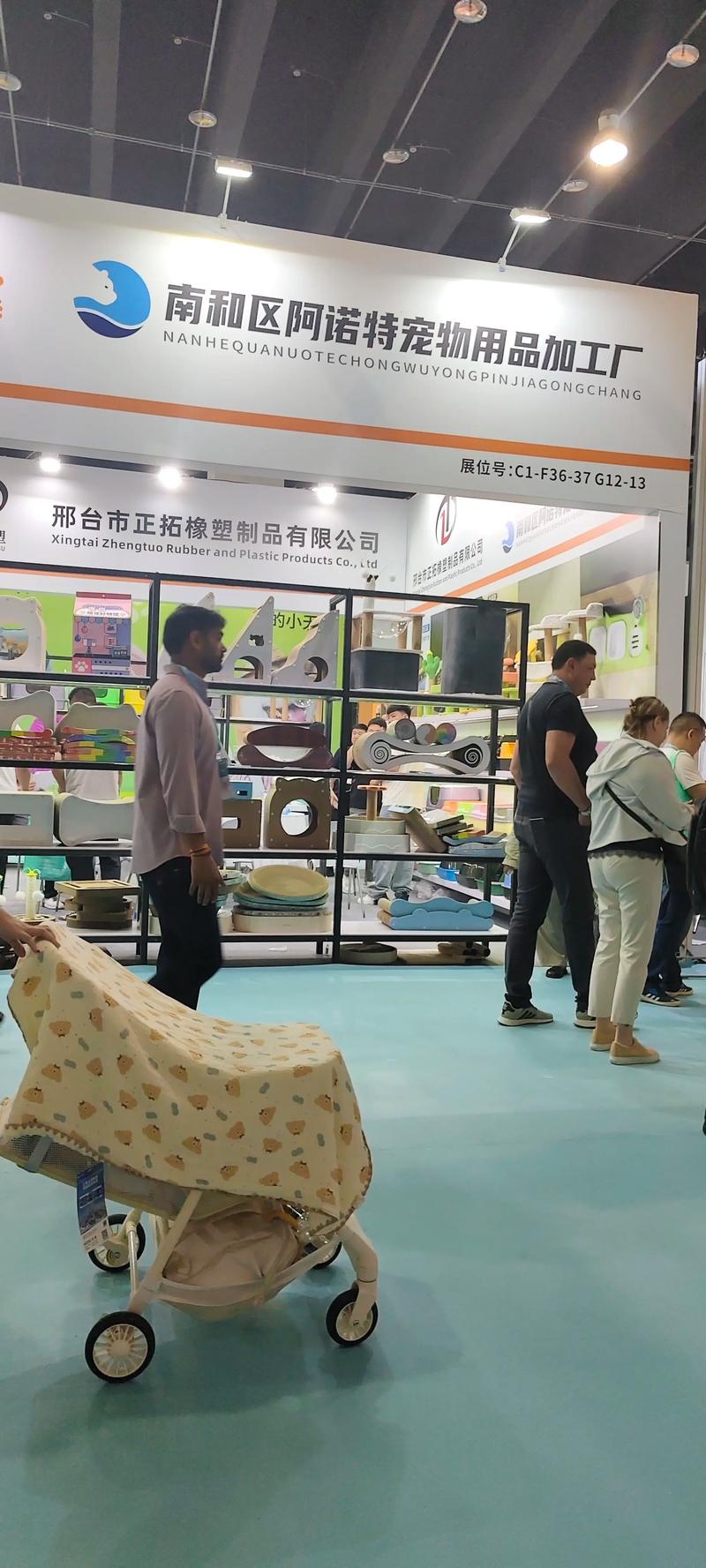 義烏寵物展圓滿閉幕，跨境電商與貓爬架生產商引領行業新浪潮
